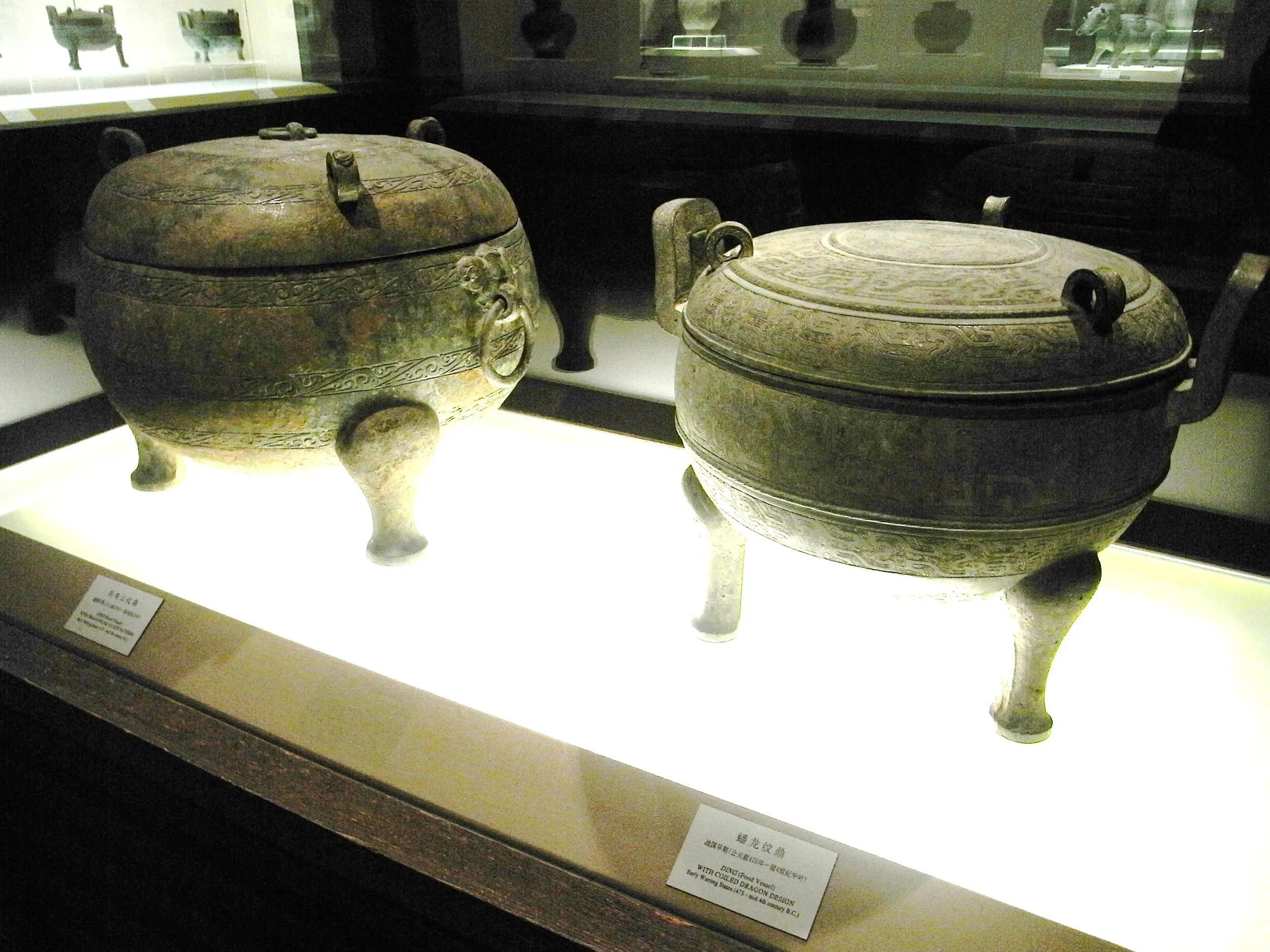 鼎類の展示（戦国初期）