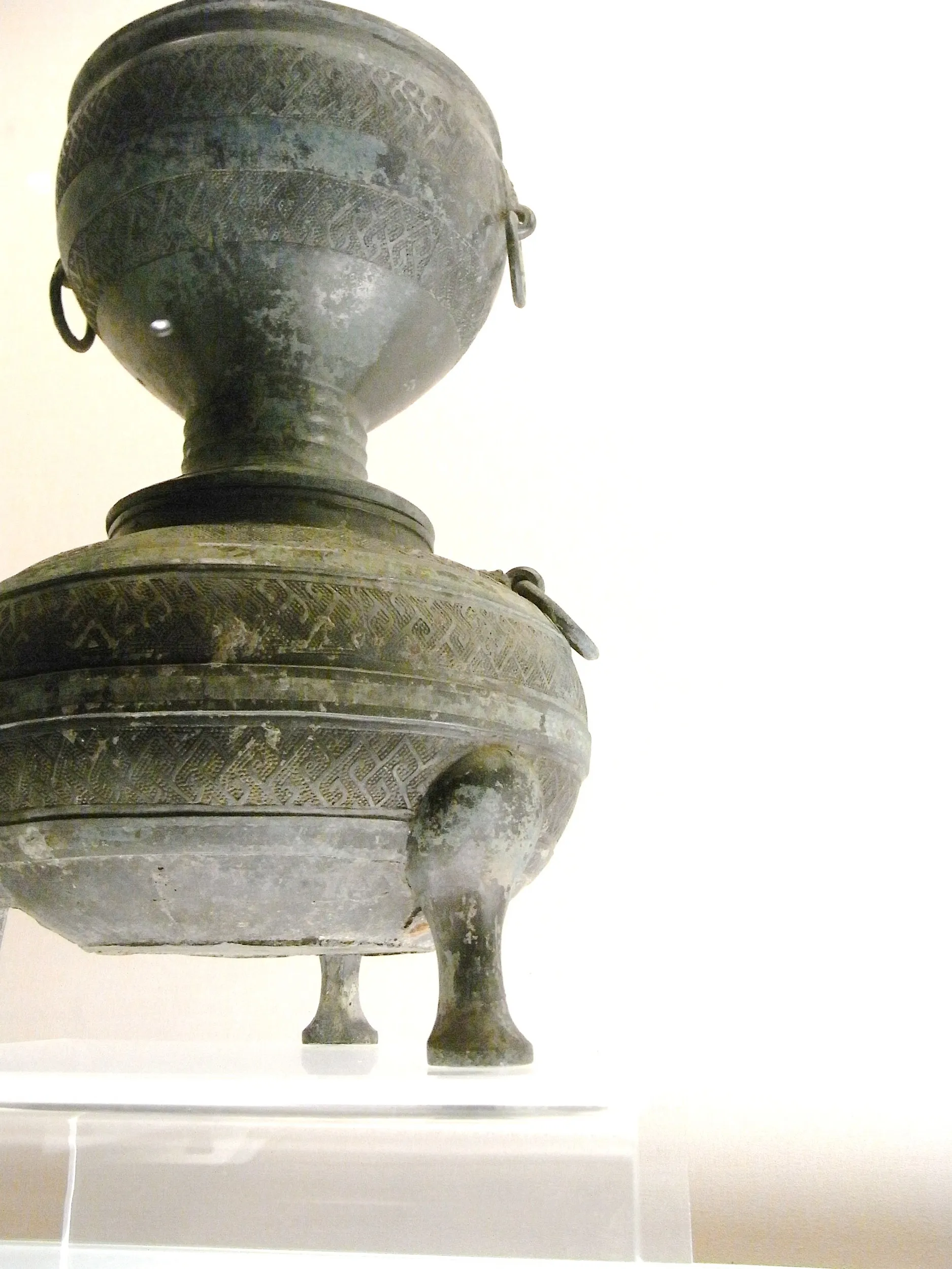 詳細不明の青銅器（俯瞰）