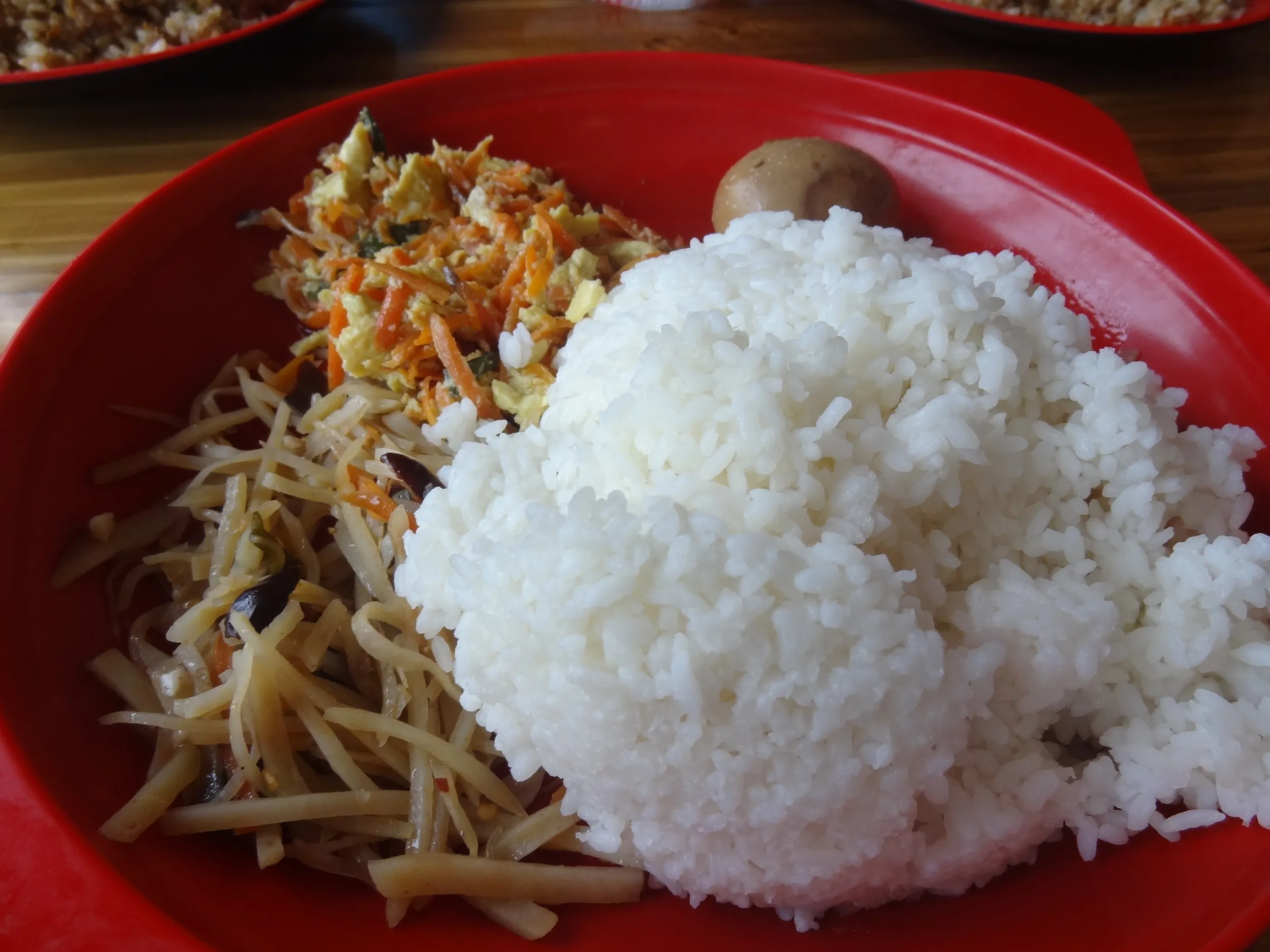 昼食の菜食メニュー